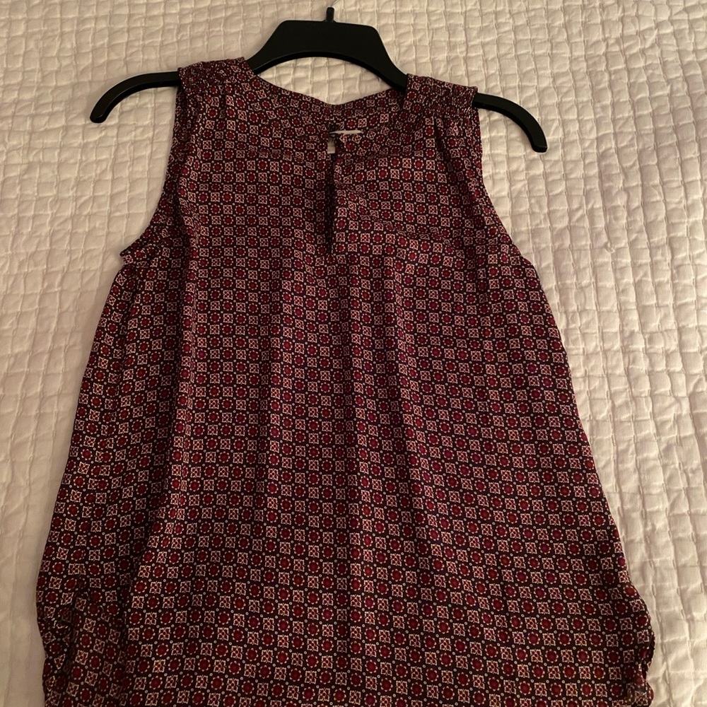Loft sleeveless blouse